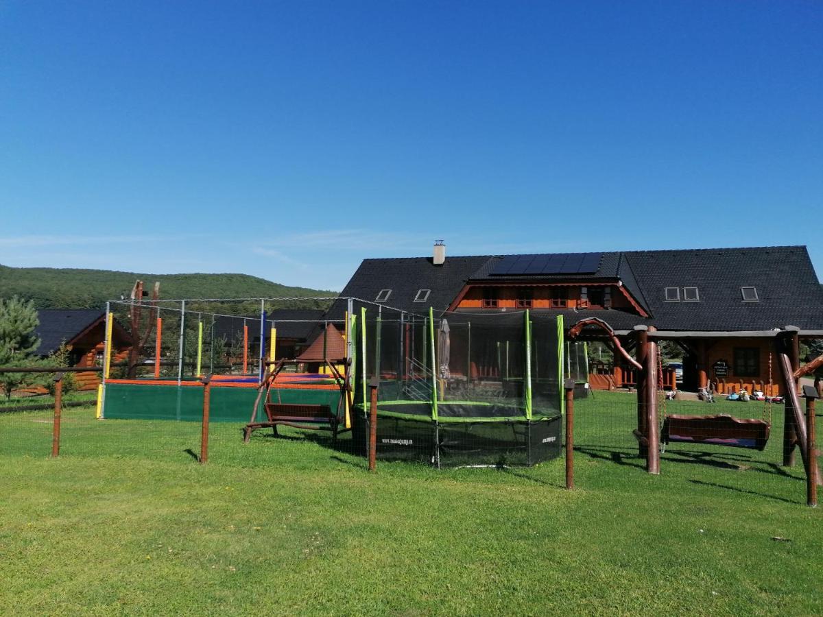 Camp Pacho Hotel Prievidza Buitenkant foto
