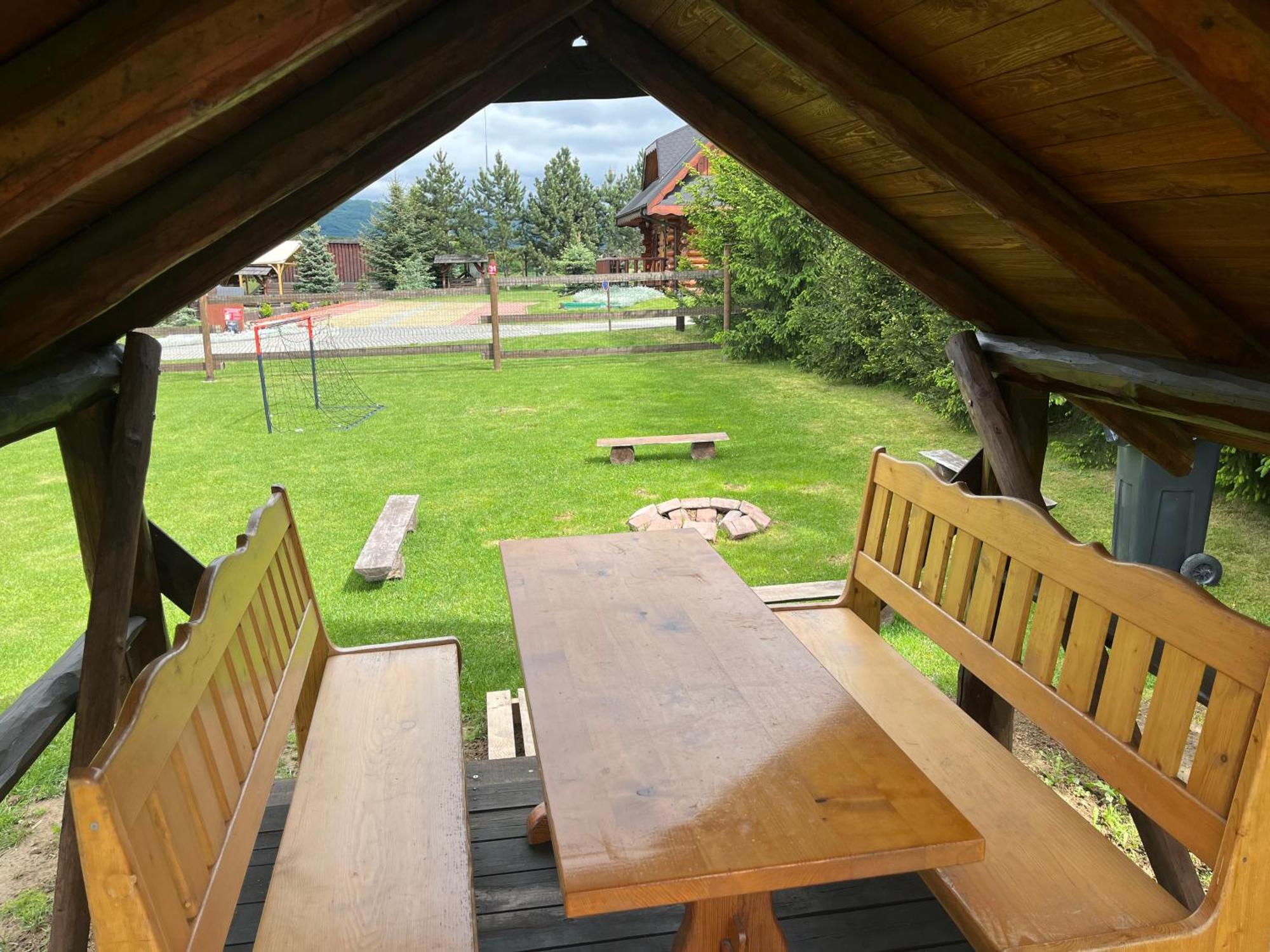 Camp Pacho Hotel Prievidza Buitenkant foto