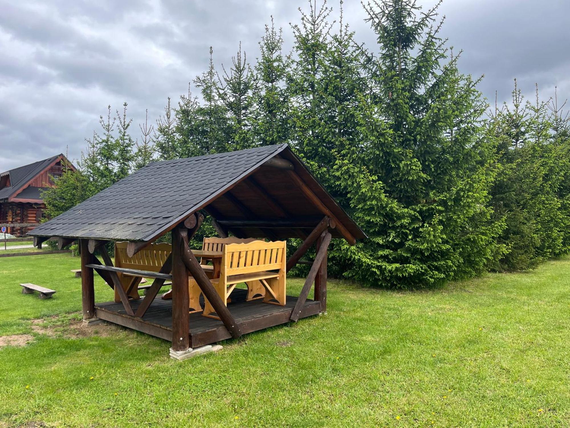 Camp Pacho Hotel Prievidza Buitenkant foto